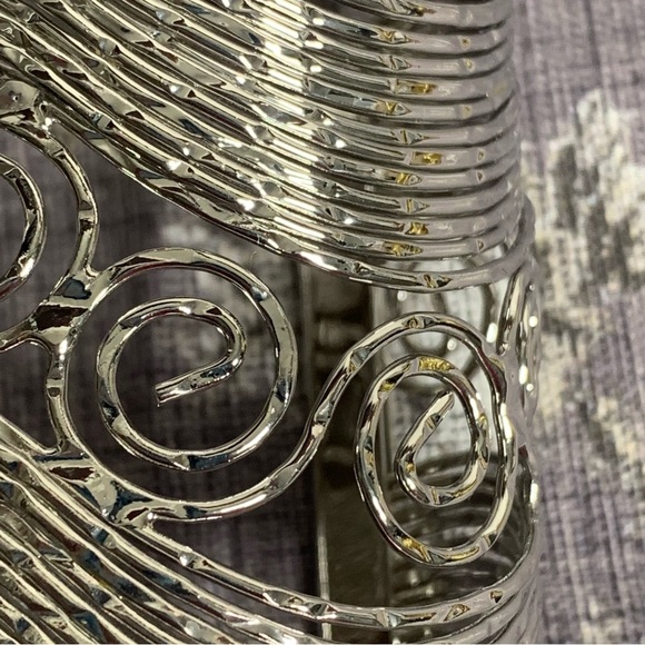 Brand New Metal Waved Cuff Bracelet - Picture 2 of 10